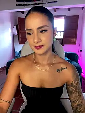 Ale Lewis online show from December 18, 2025, 9:51 pm