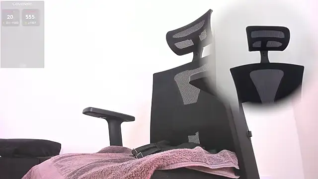 NanaRott online show from January 27, 2025, 9:11 pm