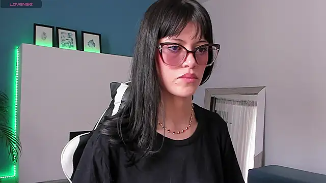 Snapshot of _Jessy_Moon_ chatting on October 28, 2025, 6:51 pm Jessy Moon online show from October 28, 2025, 6:51 pm