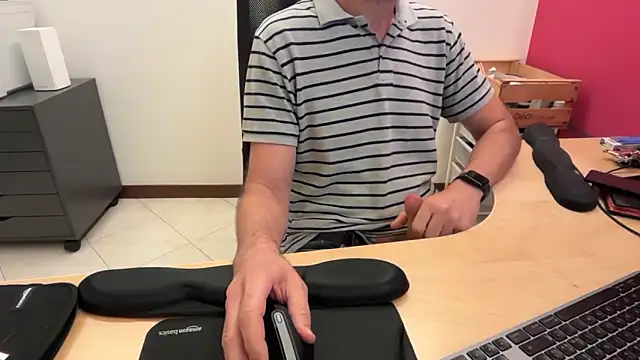 riccardofortis online show from September 17, 2025, 4:53 pm