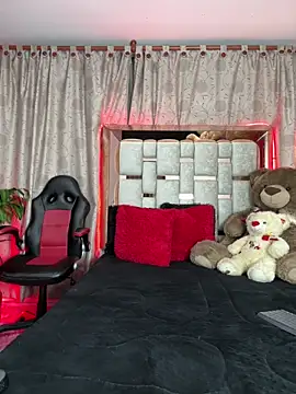 Snapshot of serena_willow chatting on March 10, 2025, 9:34 am serena willow online show from March 10, 2025, 9:34 am