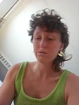 Snapshot of mossy_kiss chatting on January 31, 2025, 3:44 pm mossy kiss online show from January 31, 2025, 3:44 pm