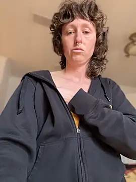 mossy kiss online show from March 8, 2026, 4:43 pm