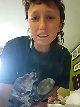 Snapshot of mossy_kiss chatting on December 29, 2024, 5:22 pm mossy kiss online show from December 29, 2024, 5:22 pm