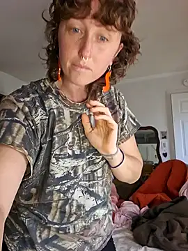 Snapshot of mossy_kiss chatting on November 5, 2025, 6:33 pm mossy kiss online show from November 5, 2025, 6:33 pm