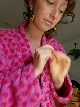 Snapshot of mossy_kiss chatting on October 24, 2025, 4:17 pm mossy kiss online show from October 24, 2025, 4:17 pm