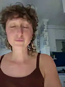 Snapshot of mossy_kiss chatting on February 17, 2025, 6:28 pm mossy kiss online show from February 17, 2025, 6:28 pm