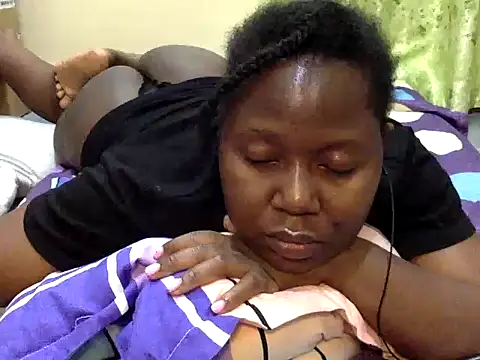 10sexymelo69  online show from October 3, 2025, 9:16 pm