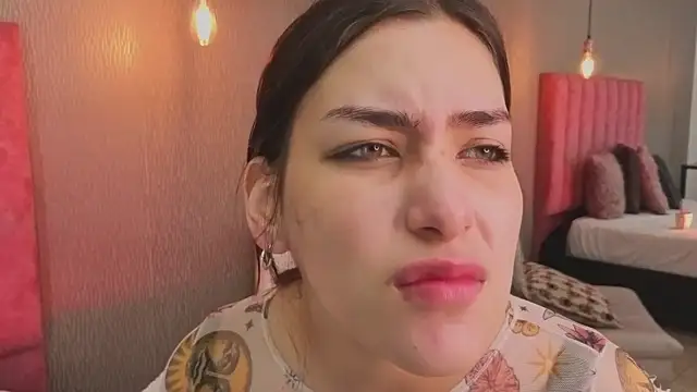 Alexa Thaylor  online show from April 9, 2026, 3:29 pm