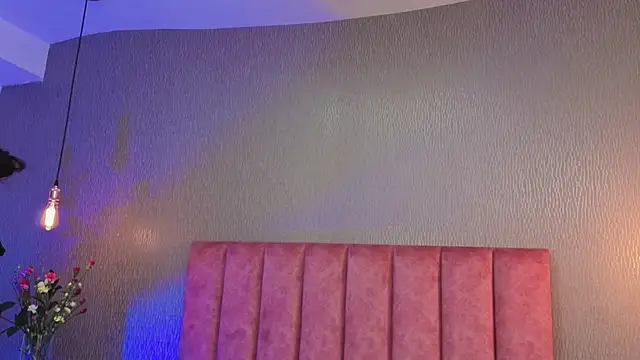 Snapshot of Alexa_Thaylor_ chatting on February 17, 2026, 3:20 pm Alexa Thaylor online show from February 17, 2026, 3:20 pm