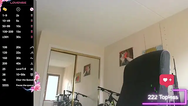 Snapshot of BlaBlaBla7016 chatting on October 14, 2025, 2:07 pm BlaBlaBla7016 online show from October 14, 2025, 2:07 pm