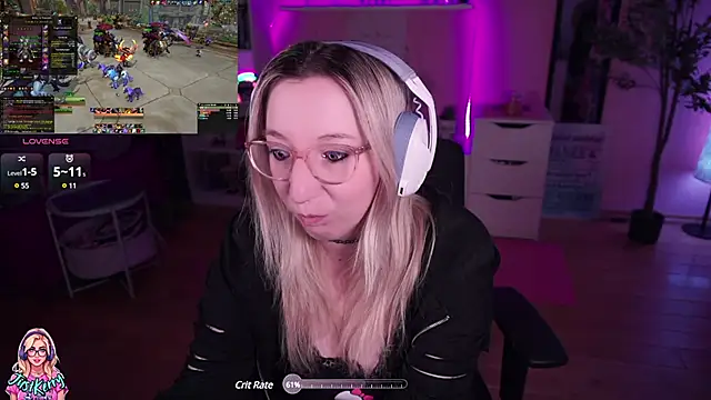 Snapshot of JustKerry chatting on February 13, 2025, 12:11 pm JustKerry online show from February 13, 2025, 12:11 pm