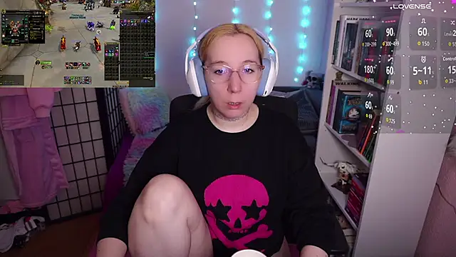 Snapshot of JustKerry chatting on October 15, 2025, 8:11 am JustKerry online show from October 15, 2025, 8:11 am