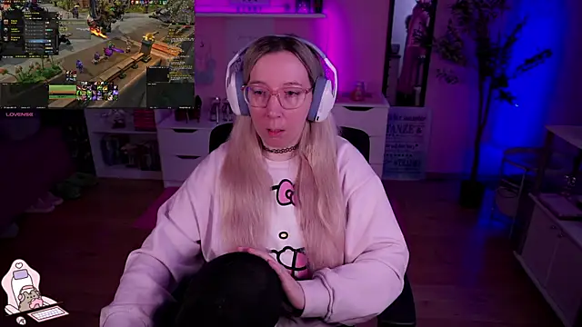 Snapshot of JustKerry chatting on January 27, 2025, 9:13 am JustKerry online show from January 27, 2025, 9:13 am