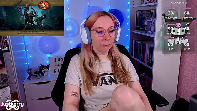 Snapshot of JustKerry chatting on November 21, 2025, 10:03 am JustKerry online show from November 21, 2025, 10:03 am