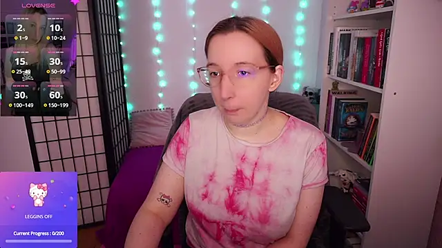 Snapshot of JustKerry chatting on October 2, 2025, 7:45 am JustKerry online show from October 2, 2025, 7:45 am