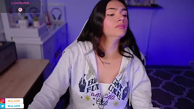 ImLui lu online show from November 22, 2025, 11:25 pm