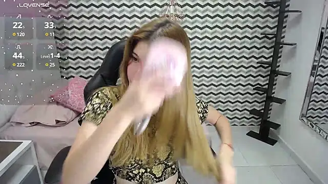 LILAFAVE online show from February 15, 2025, 12:22 pm