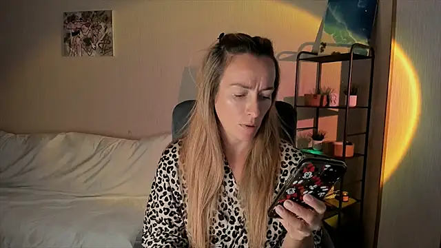 RebeccaMartinez online show from September 27, 2025, 7:25 am