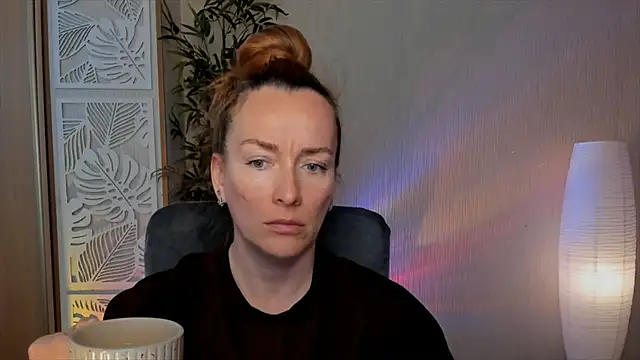 Snapshot of RebeccaMartinez chatting on May 4, 2026, 6:17 am RebeccaMartinez online show from May 4, 2026, 6:17 am