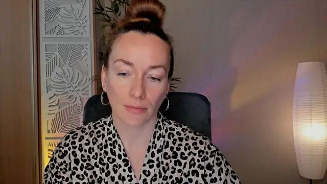 RebeccaMartinez online show from April 27, 2026, 7:28 am