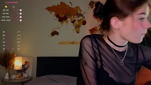 AuroraMari online show from February 17, 2025, 11:54 pm