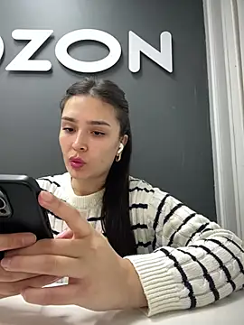 Snapshot of Sweet_Lollypop chatting on February 27, 2025, 4:43 pm Sweet Lollypop online show from February 27, 2025, 4:43 pm