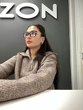 Snapshot of Sweet_Lollypop chatting on January 11, 2025, 4:46 pm Sweet Lollypop online show from January 11, 2025, 4:46 pm