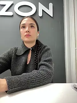 Snapshot of Sweet_Lollypop chatting on February 7, 2025, 4:56 pm Sweet Lollypop online show from February 7, 2025, 4:56 pm