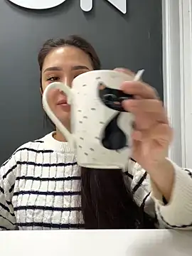 Snapshot of Sweet_Lollypop chatting on October 14, 2025, 6:47 am Sweet Lollypop online show from October 14, 2025, 6:47 am