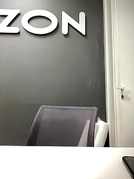 Snapshot of Sweet_Lollypop chatting on September 19, 2025, 4:33 pm Sweet Lollypop online show from September 19, 2025, 4:33 pm