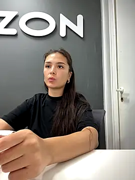 Snapshot of Sweet_Lollypop chatting on September 15, 2025, 4:07 pm Sweet Lollypop online show from September 15, 2025, 4:07 pm