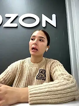 Snapshot of Sweet_Lollypop chatting on December 1, 2024, 4:45 pm Sweet Lollypop online show from December 1, 2024, 4:45 pm