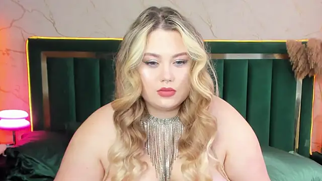 Snapshot of rosal1a chatting on November 18, 2025, 10:29 am rosal1a online show from November 18, 2025, 10:29 am