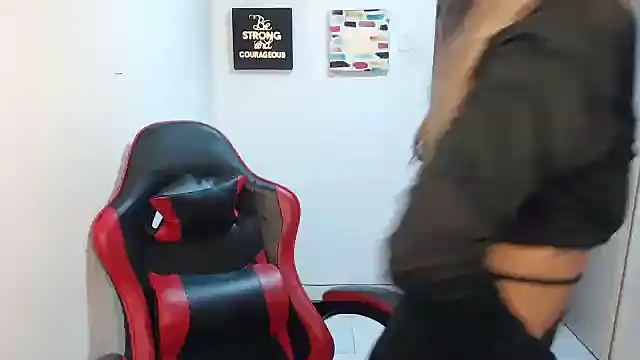 Liamiler01  online show from February 3, 2026, 11:59 am