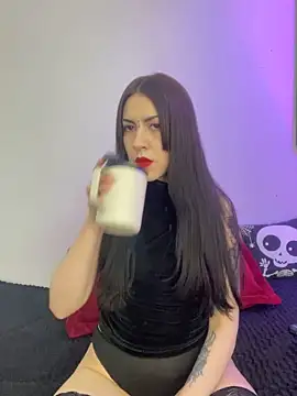 Snapshot of Amy_Aloqua chatting on October 29, 2025, 3:22 pm Amy Aloqua online show from October 29, 2025, 3:22 pm