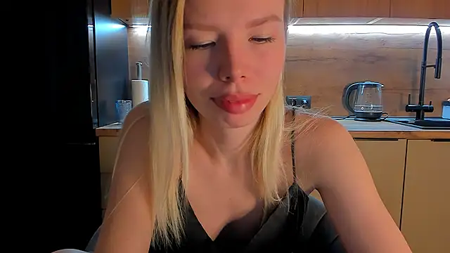 Olivia Bells online show from March 3, 2026, 10:06 pm