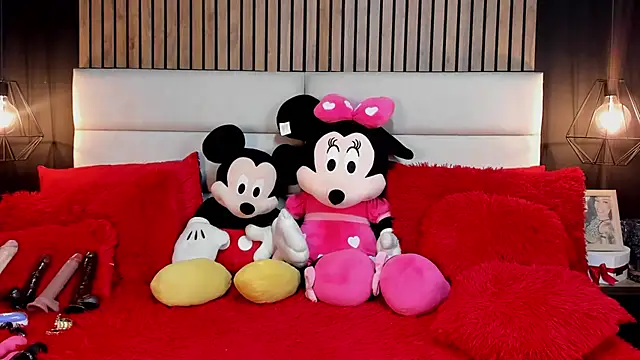 NiicolleMiller online show from September 23, 2025, 6:48 pm