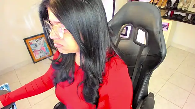 BellaFlaming online show from April 10, 2026, 10:55 am