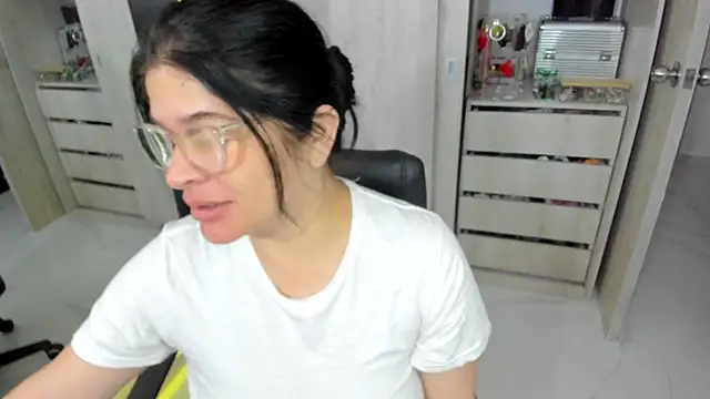 BellaFlaming online show from May 30, 2026, 10:54 am