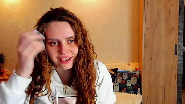 mia grantes online show from February 14, 2025, 5:46 pm