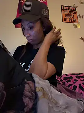 Iceblanca online show from April 18, 2026, 11:16 pm