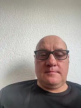 vanjbi45 online show from March 16, 2025, 1:06 pm