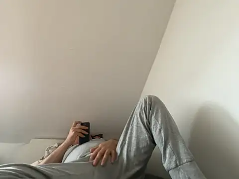 vanjbi45 online show from February 19, 2026, 2:03 pm