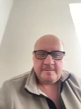 vanjbi45 online show from February 22, 2025, 1:02 pm