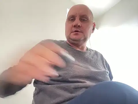 vanjbi45 online show from February 19, 2025, 1:39 pm