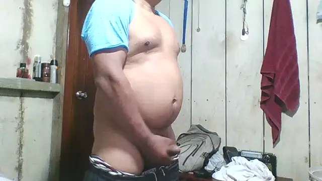 ELVERGON43267 online show from March 4, 2026, 9:44 pm