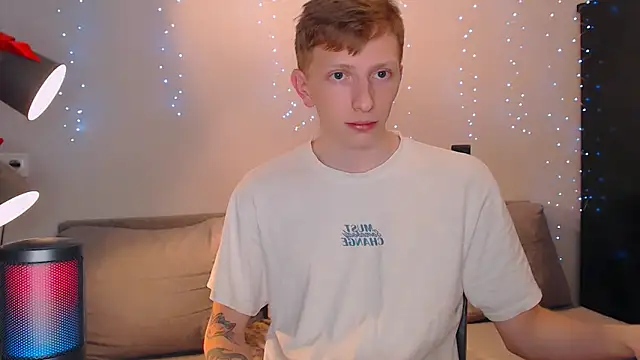 juliaanddima online show from March 7, 2025, 8:44 pm