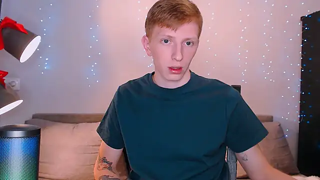 juliaanddima online show from March 8, 2025, 9:29 pm