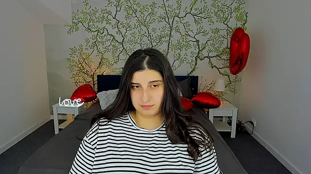 Snapshot of Linda_EX chatting on February 14, 2025, 11:10 am Linda EX online show from February 14, 2025, 11:10 am